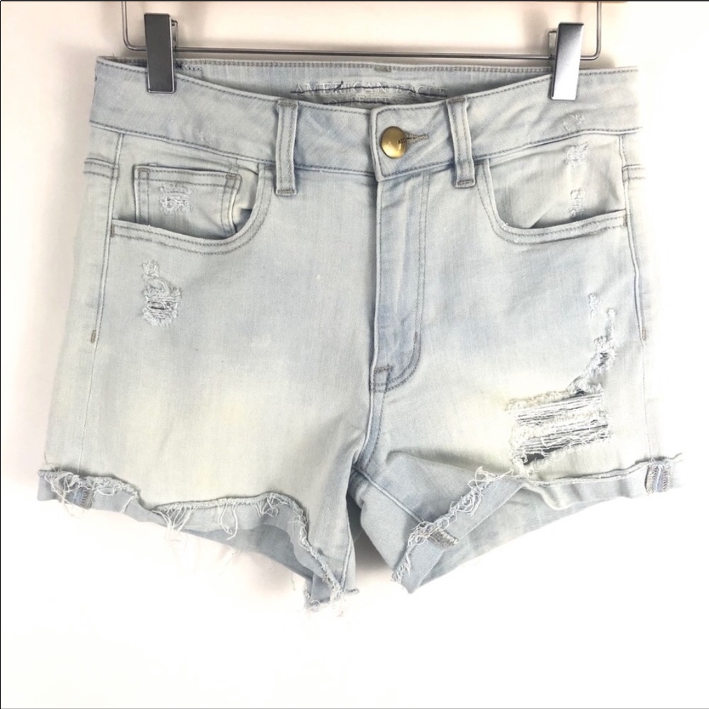 Light wash American Eagle shorts